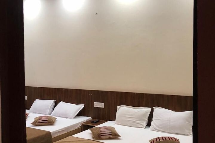 Room 6 of 20