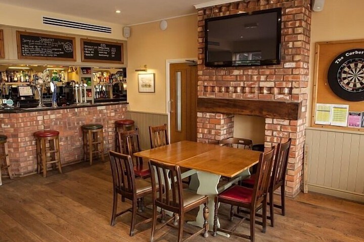 Lounge 147 of 160