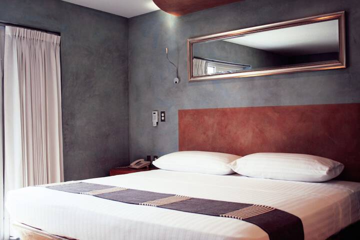 Room 6 of 51