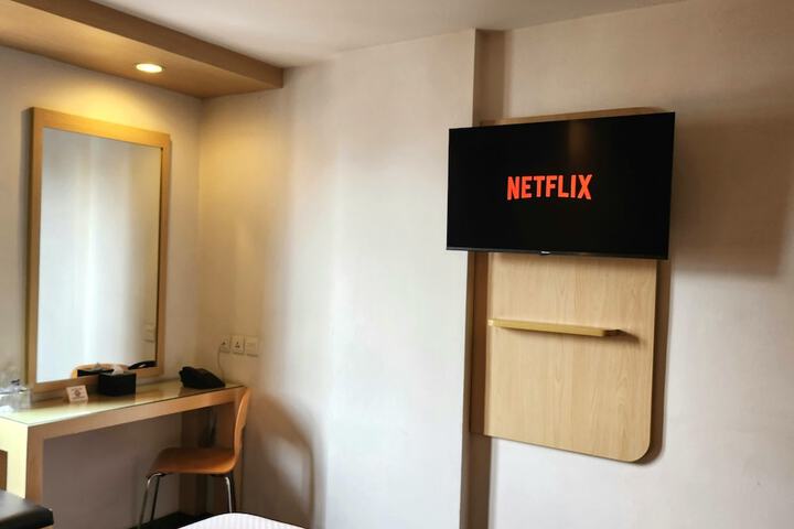 Room 11 of 43