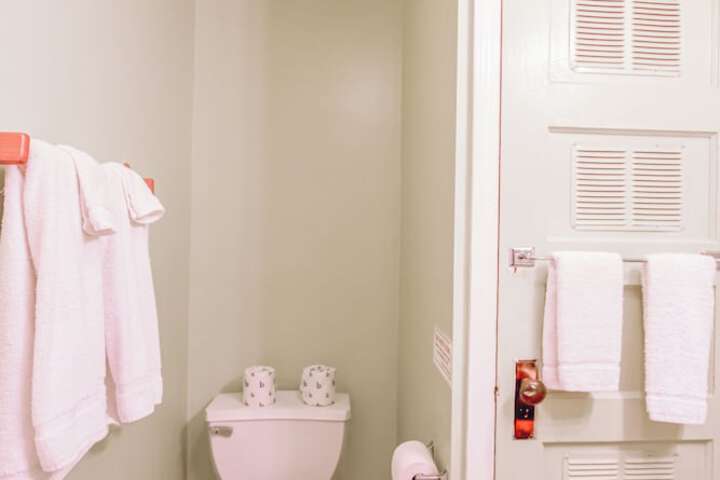 Room 73 of 106