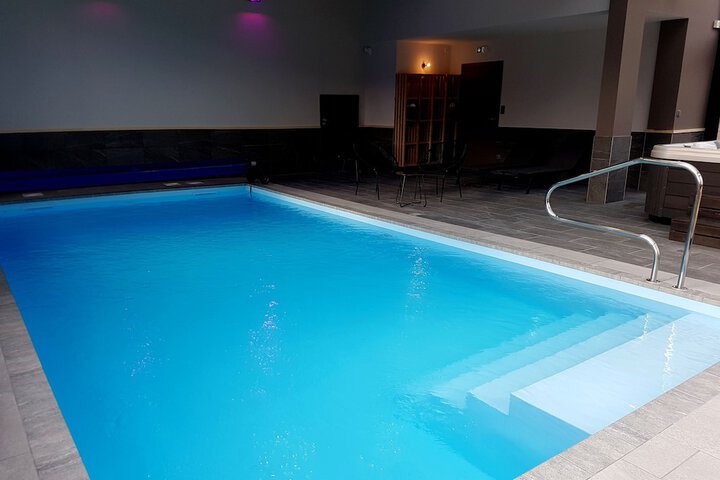Pool 19 of 36
