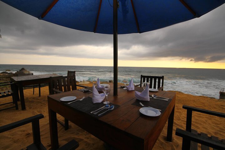 Dining 56 of 76