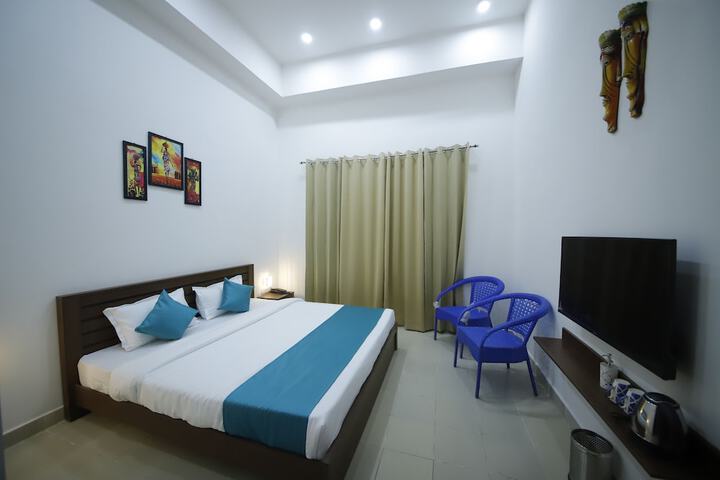Room 12 of 53