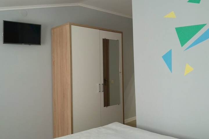 Room 7 of 26