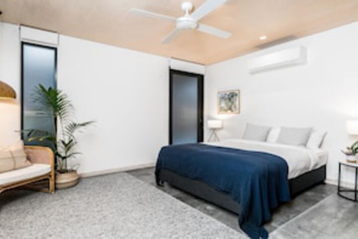 Room 4 of 60