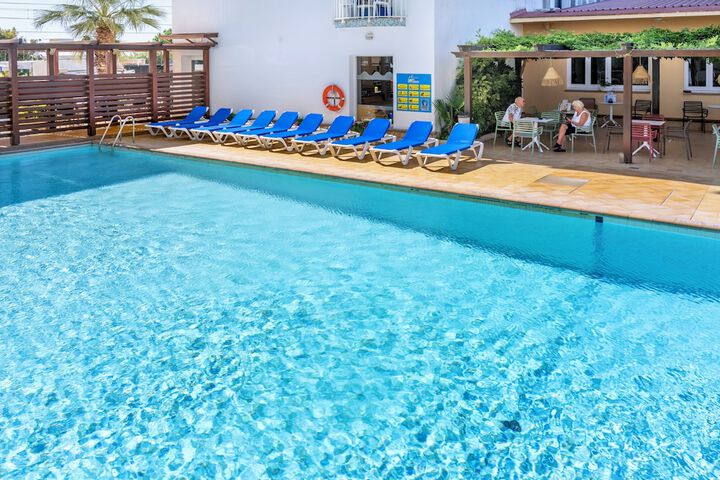 Pool Hotel
