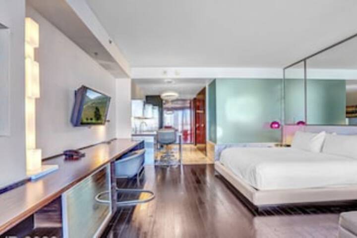 Room 19 of 252