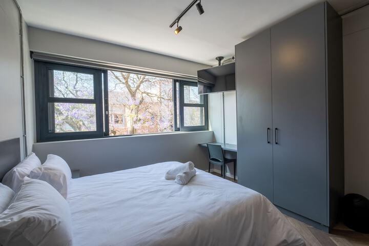 Room 26 of 42