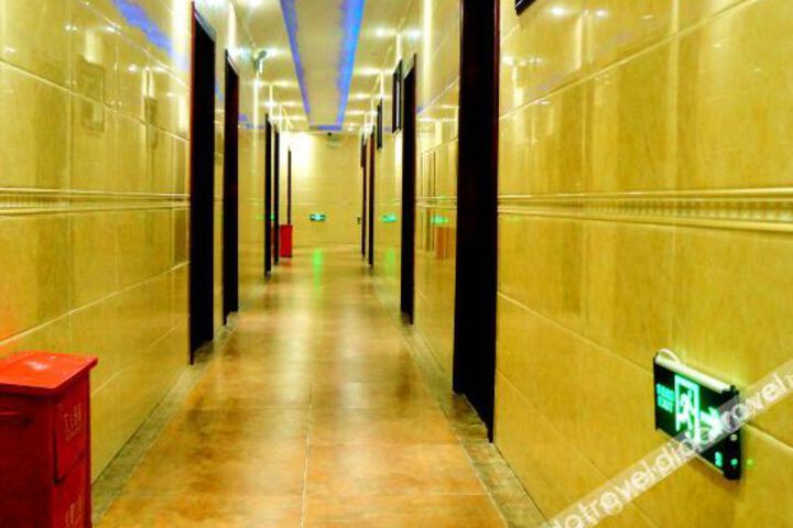 Hotel Interior 8 of 17