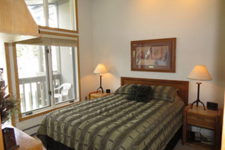 Room 38 of 102