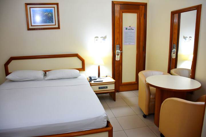 Room 19 of 32