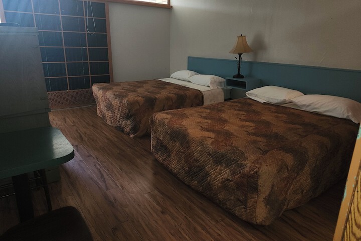 Room 12 of 65