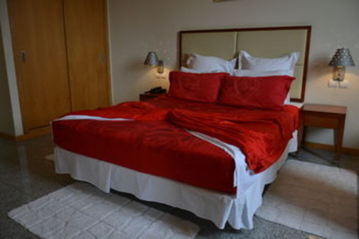 Room 15 of 30