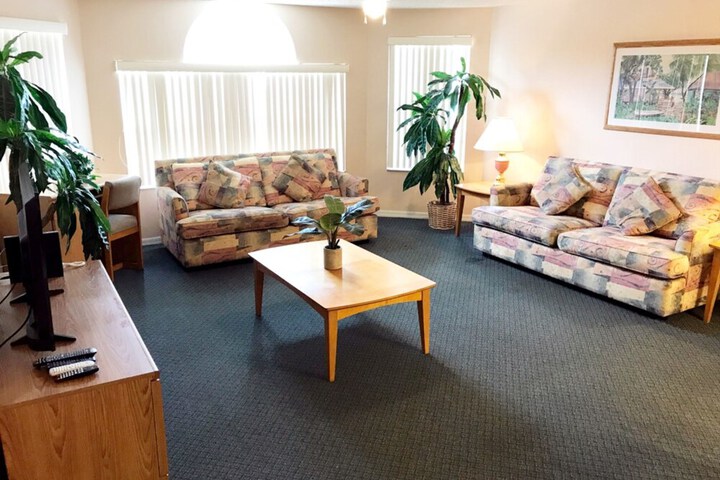 Room 10 of 22