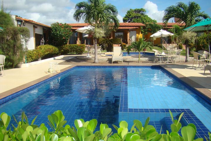 Hotel Pool