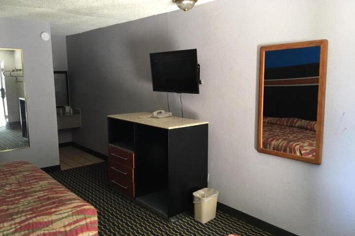 Deluxe Double Room (1 of 6)