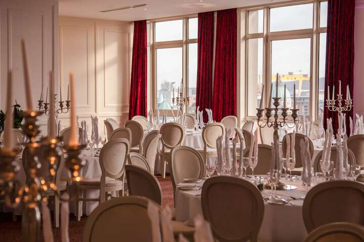 Ballroom/Hall 63 of 71