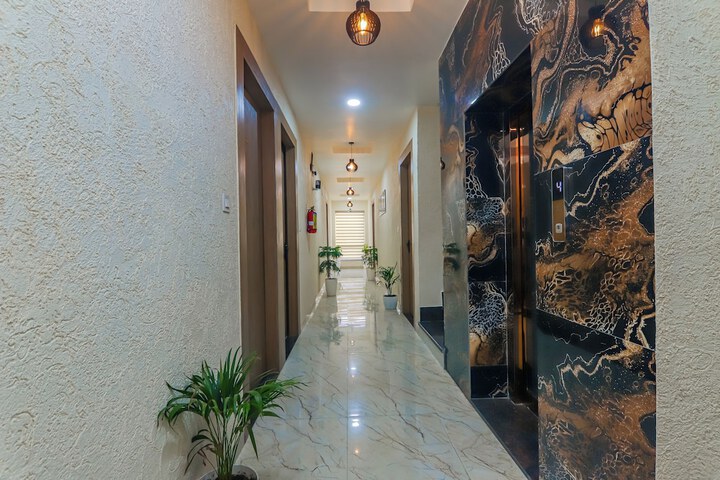 Hotel Interior 3 of 34