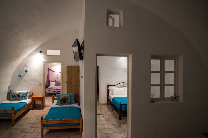 Room 16 of 93