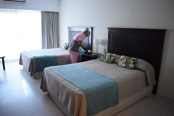 Room 10 of 45