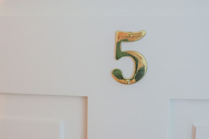 Room 10 of 51