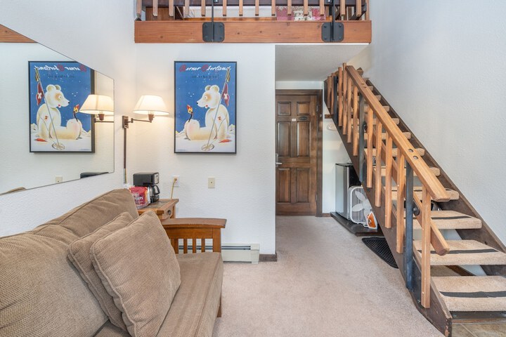 Room 6 of 15