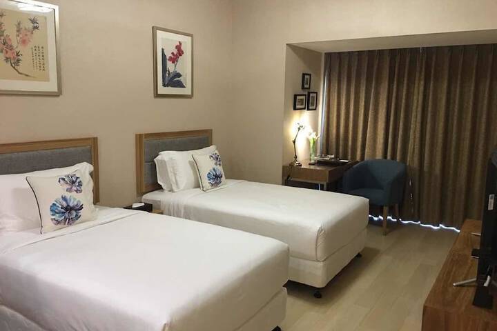 Room 3 of 15