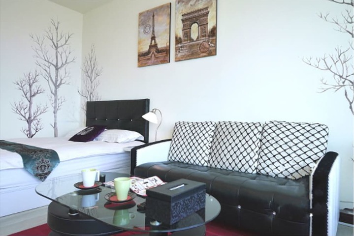Room 15 of 98