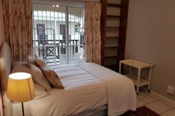 Room 4 of 5