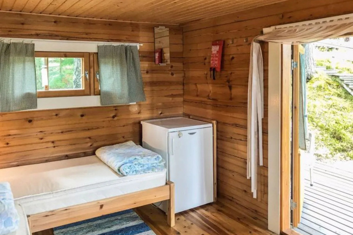 Room 5 of 15