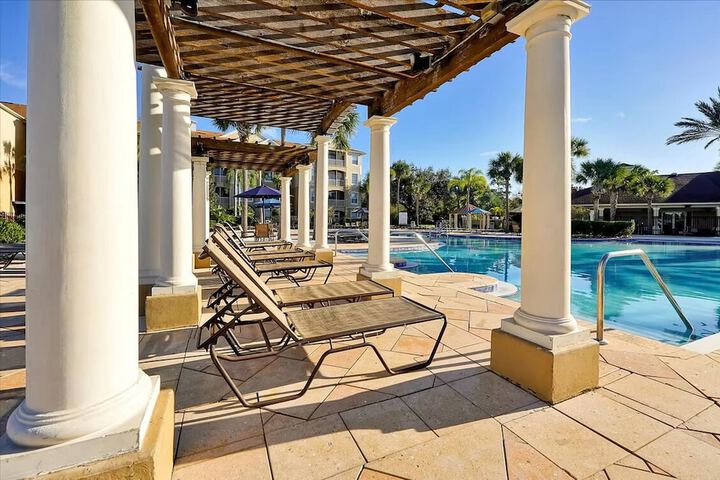 Pool 18 of 41