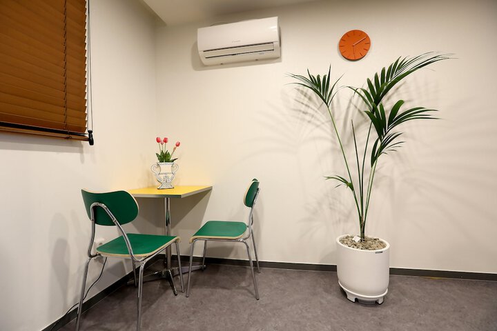 Room 25 of 40