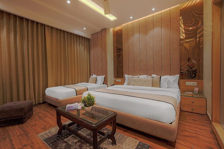 Room 48 of 77