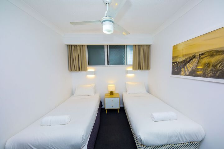 Room 15 of 115