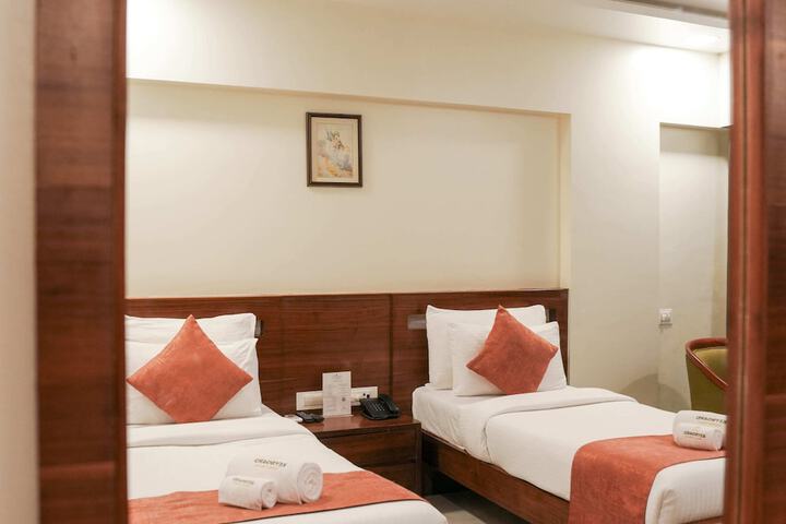 Room 27 of 114