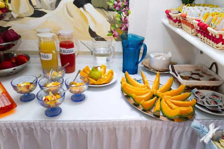 Breakfast buffet