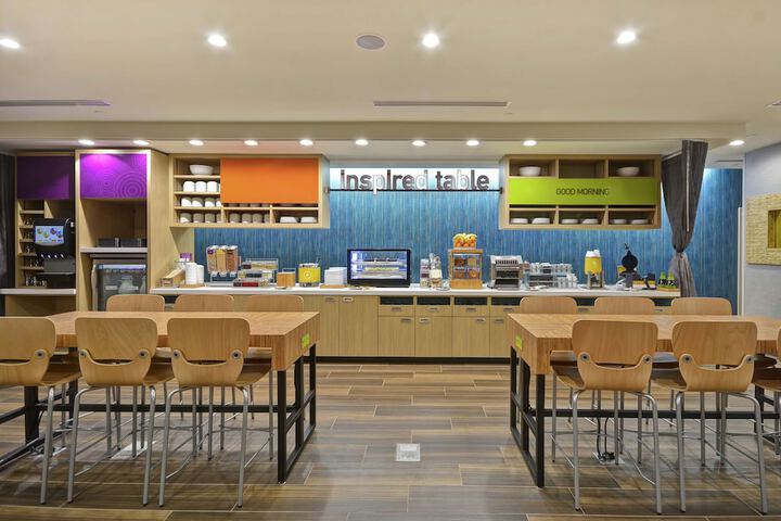 Breakfast area