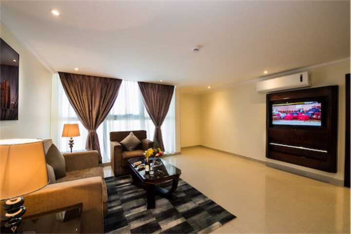 Room 21 of 28