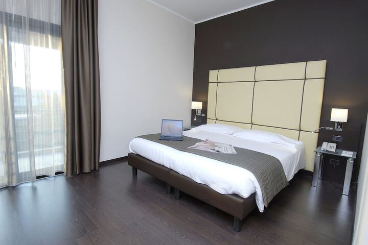 Room 6 of 26