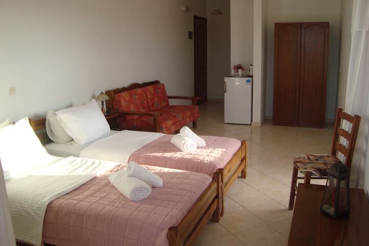 Room 6 of 110