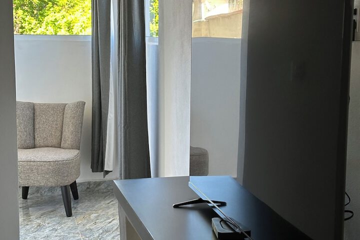 Room 9 of 20