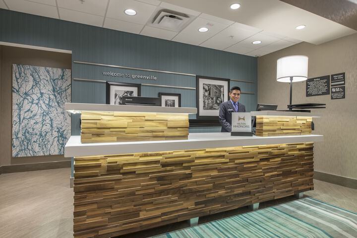 Check-in/check-out kiosk