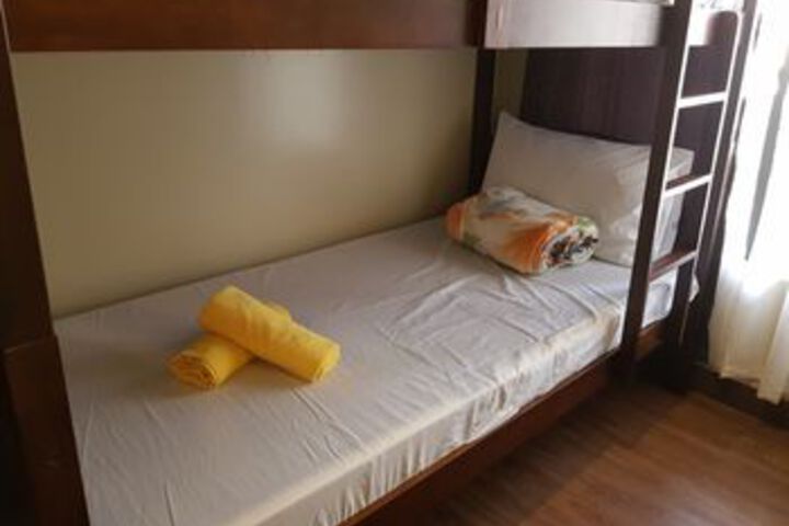Room 7 of 42