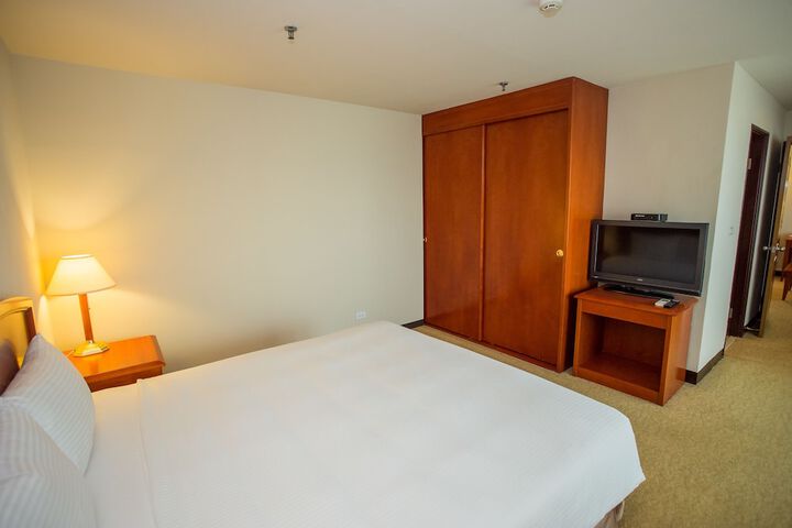 Room 40 of 203