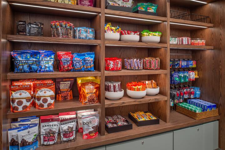 Snack bar