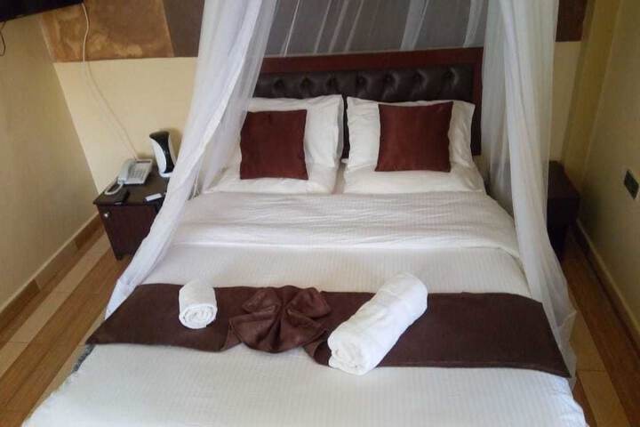 Room 13 of 51