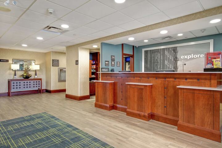 Entrance & Lobby