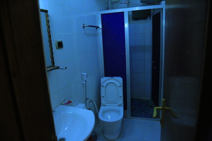 Room 36 of 60