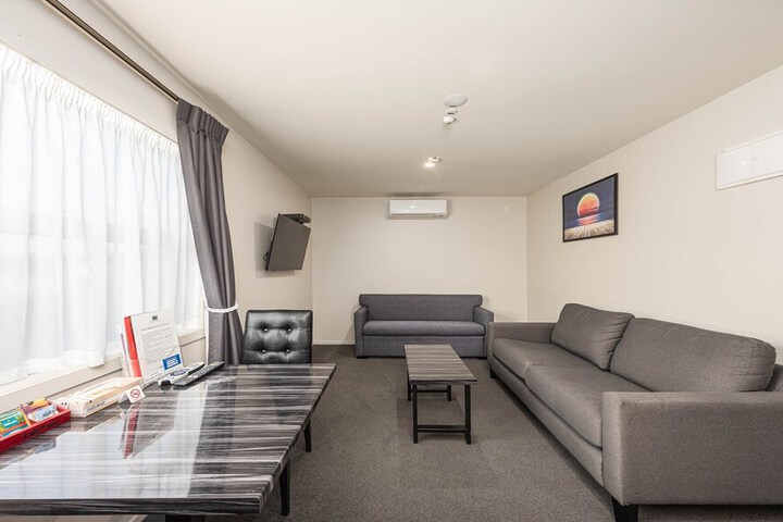 Room 48 of 69